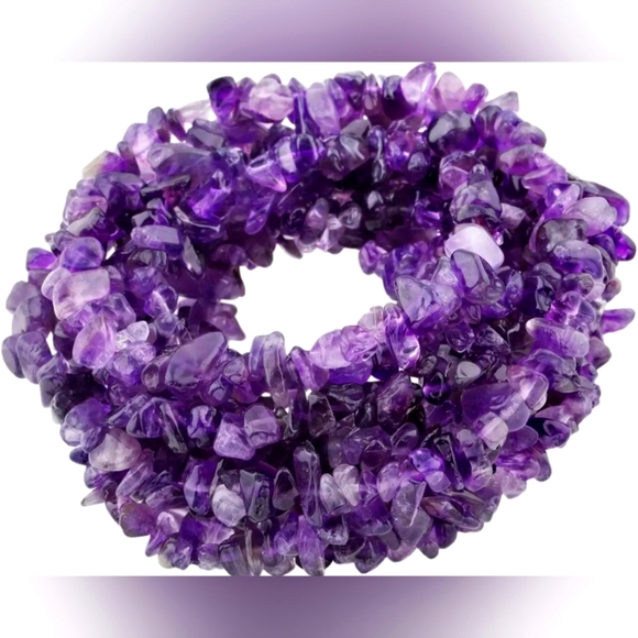 Jewelry - Purple amethyst chipped stone stretch bracelet for teens or women.
